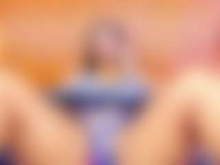Live cam show with Madison - Shaved Pussy MILF on Dolls Live