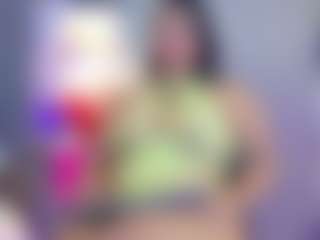 Live cam show with Madison - Smoking on Fit Hotties