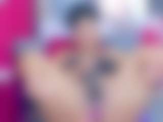 Live cam show with Madi - Amateur Curvy on TeamSkeetLive
