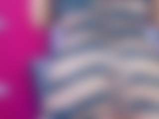 Live cam show with Madi - Public on TeamSkeetLive