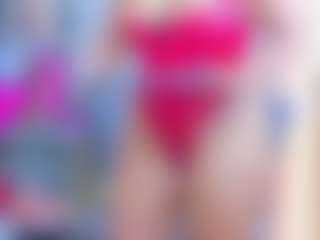 Live cam show with Madi - Tattoos Mature on WildCum