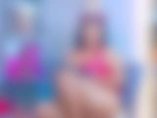 Show live cam dengan Madi - Lush MILF di Camsoda