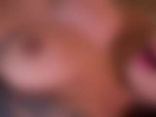 Live cam show with Steffany Beck - Thick on AdultVida.com