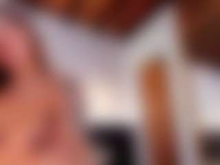 Live cam show with Steffany Beck - Blowjob on crypto-cams