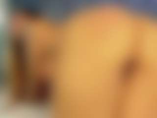 Live cam show with Steffany Beck - Brown Eyes on CamClone