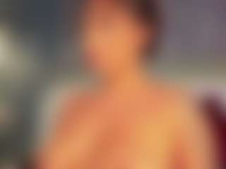 Live cam show with Steffany Beck - Living Room on CamSextacy