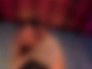 Live cam show with Steffany Beck - Anal Toys on friskycurves.com
