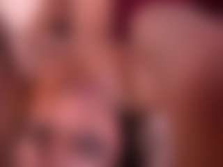 Live cam show with Steffany Beck - Shaved Pussy on slutload