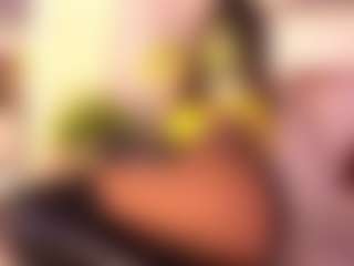 Live cam show with Steffany Beck - Blonde Hair Curvy on Camsoda
