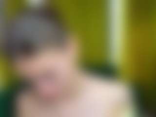 EmmiGreen's Live Sex Cam Show