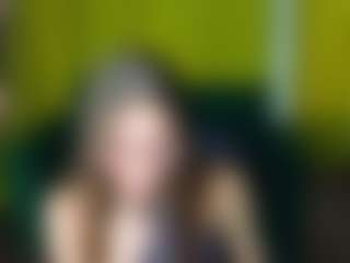 EmmiGreen's Live Sex Cam Show