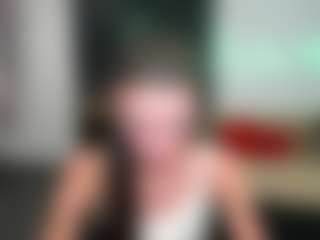 EmmiGreen's Live Sex Cam Show
