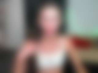 Live-camshow met EmmiGreen - Spank op Camsoda