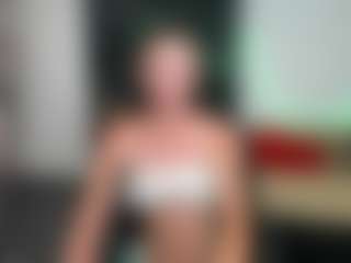 Live cam show with EmmiGreen - Tattoos on Cam Slut