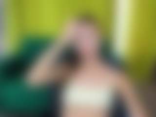 EmmiGreen's Live Sex Cam Show