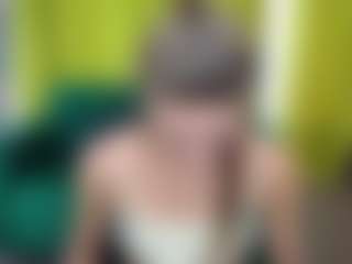 EmmiGreen's Live Sex Cam Show