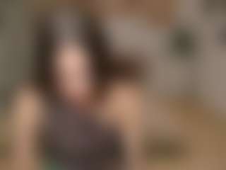 EmmiGreen's Live Sex Cam Show