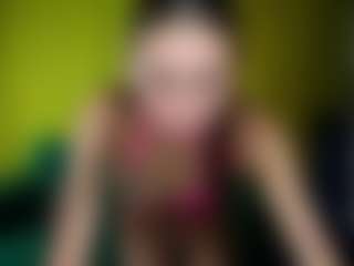 EmmiGreen's Live Sex Cam Show