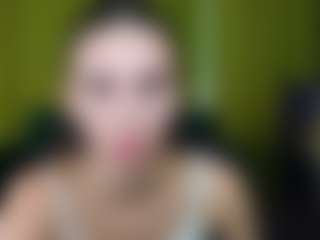 Live cam show with EmmiGreen - White on Camsoda | ukraine