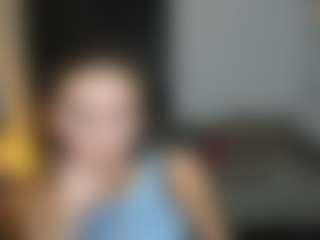 EmmiGreen's Live Sex Cam Show