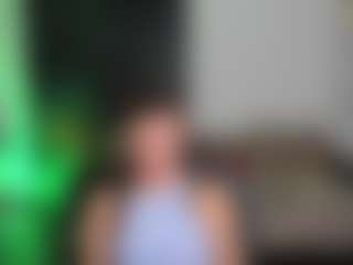 EmmiGreen's Live Sex Cam Show