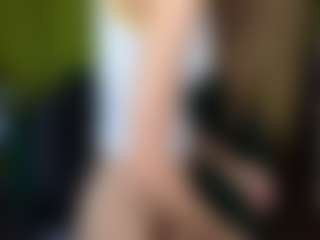 EmmiGreen's Live Sex Cam Show