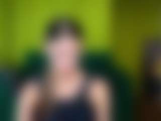 Live cam show with EmmiGreen - Black Hair on Soda Cam
