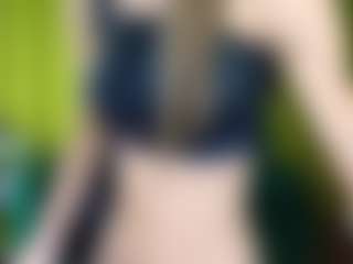 EmmiGreen's Live Sex Cam Show
