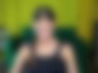 Live cam show with EmmiGreen - Black Hair on CamClone