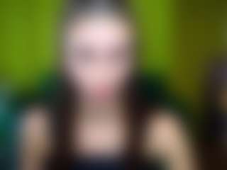 Live cam show with EmmiGreen - Small Tits on xxxlivecams.org