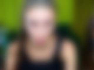 Live cam show with EmmiGreen - Black Hair on Cam Slut