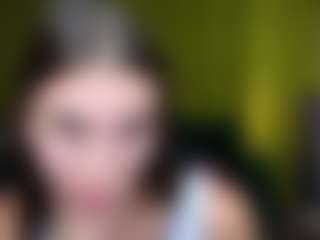 EmmiGreen's Live Sex Cam Show