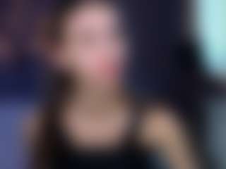 Live cam show with EmmiGreen - Implants on Hubzter Live