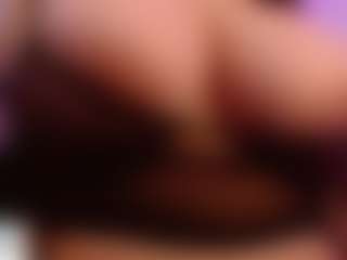 LaynaJucyBoobs's Live Sex Cam Show