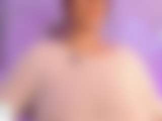 Live cam show with LaynaJucyBoobs - Flashing on livesuperchat.net