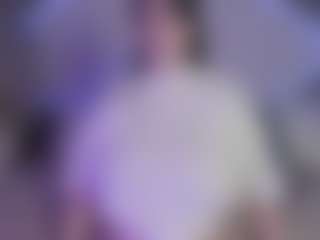 Spettacolo in cam dal vivo con Layna - Control su Camsoda
