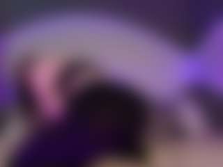 Live cam show with Layna - Handjob on Gym Cam Girls