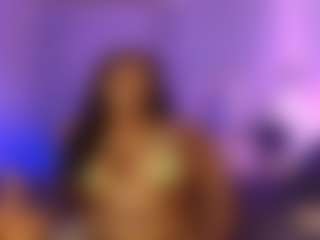 Live cam show with Queen Amara - Work on CamClone