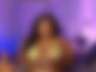 Live cam show with Queen Amara - BBW on fapnchat