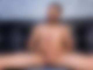 Live cam show with Bigsensationn21 - Colombia on Camsoda