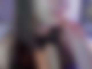Live cam show with cloe-yeraldy - Oil on Dolls Live