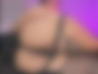 Live cam show with cloe-yeraldy - Brown Hair Petite on Camsoda.co