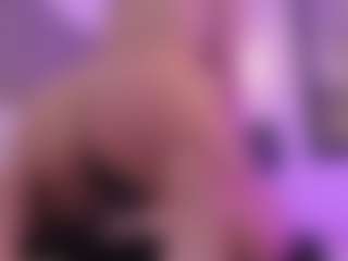 cloe-yeraldy's Live Sex Cam Show