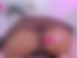 Live cam show with Abby-Stone - Average on CamClone
