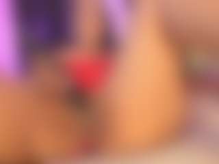 Live cam show with ALICIA - Curvy Small Tits on Camsoda