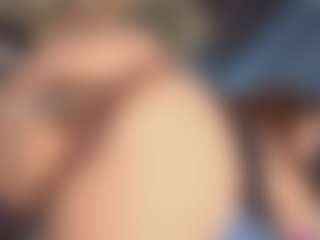 Live cam show with Amy Black - Fuck Machine on chickslive.net