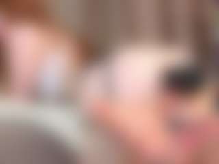 Live cam show with RedheadAlice - Skinny on Camsoda