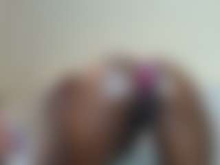 Live cam show with Diva - Drinking on eurowanks.com