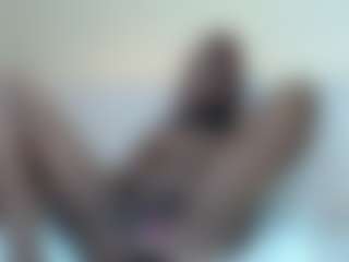 Live cam show with Diva - Black Petite on livesuperchat.net