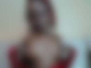 Live cam show with Diva - Ebony Petite on CamClone